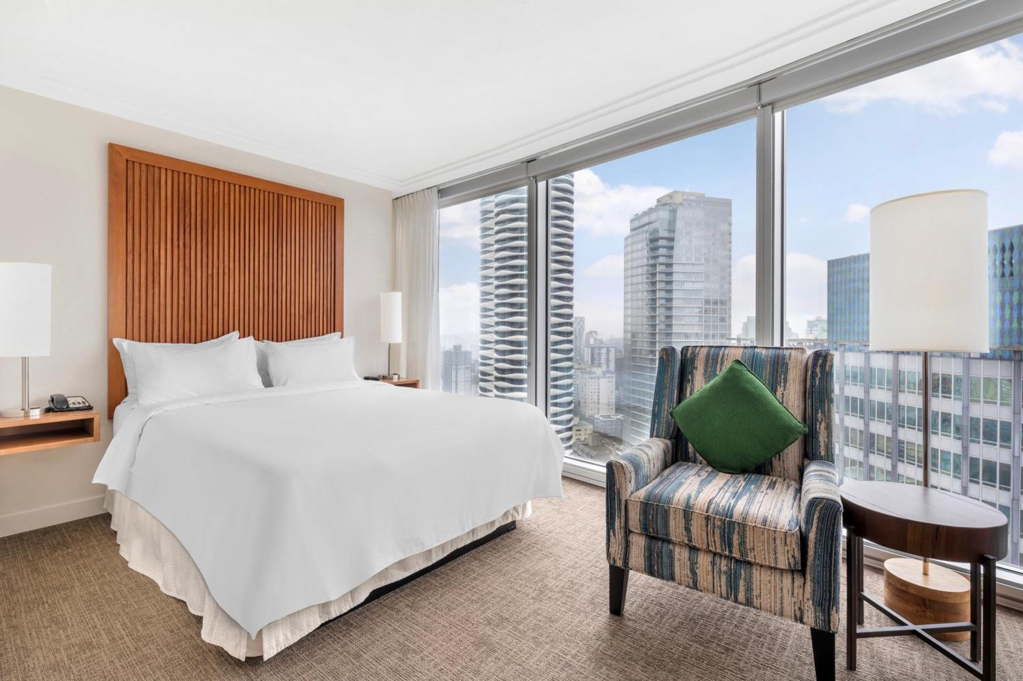 Embarc Vancouver Luaran gambar